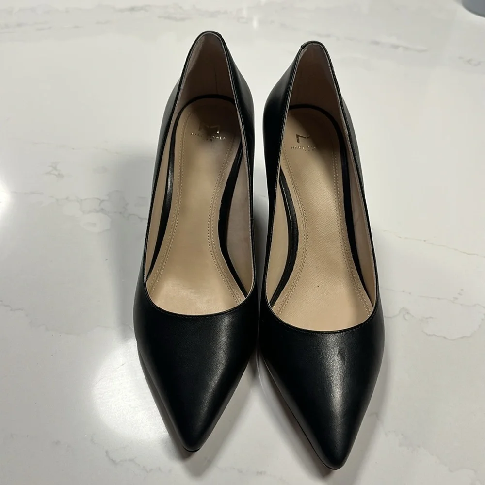 NWOT-Mark Fisher LTD 3” Heel Pointed Toe Leather Pump Shoes. Size 8M